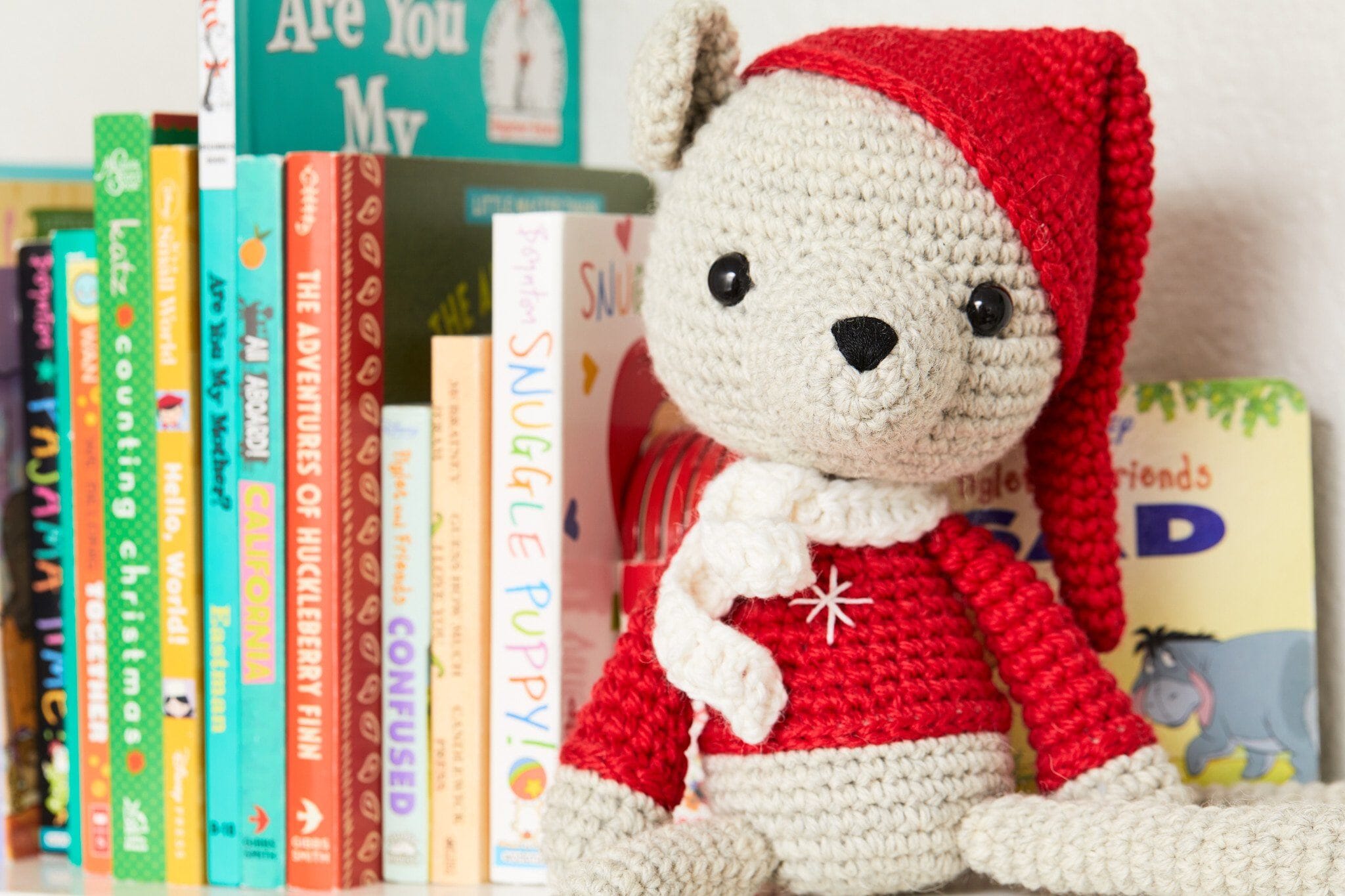 Festive Fun: Crochet a Christmas Mouse (Free Amigurumi Pattern)